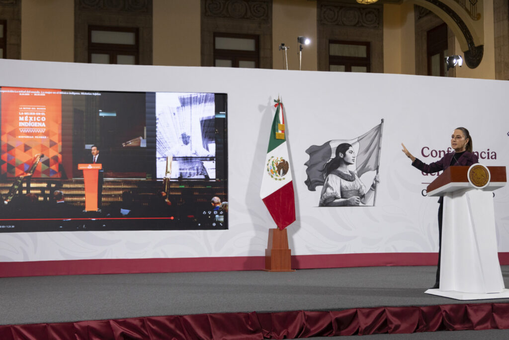 2025-10-31_Conferencia_de_prensa_matutina_-_Palacio_Nacional__05_JCB