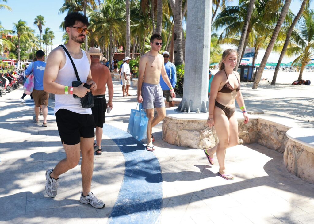 love isla mujeres