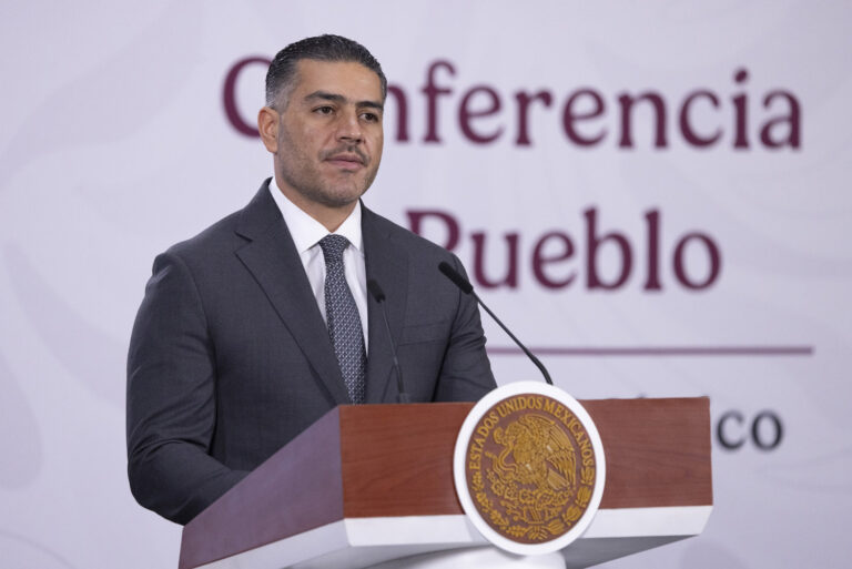 2026-04-21_Conferencia_de_prensa_matutina_-_Palacio_Nacional_13_CRM