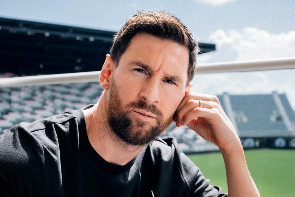 251027-lionel-messi-nightly-02-cs-d18258