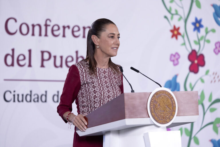 2026-06-22_Conferencia_de_prensa_matutina_-_Palacio_Nacional_08_JCRM