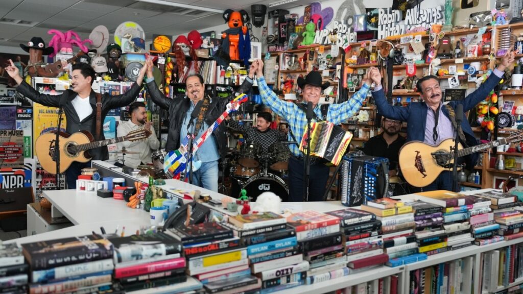 los-tigres-del-norte-cierran-el-tiny-de-npr-con-un-concierto-historico-233742-1024x576